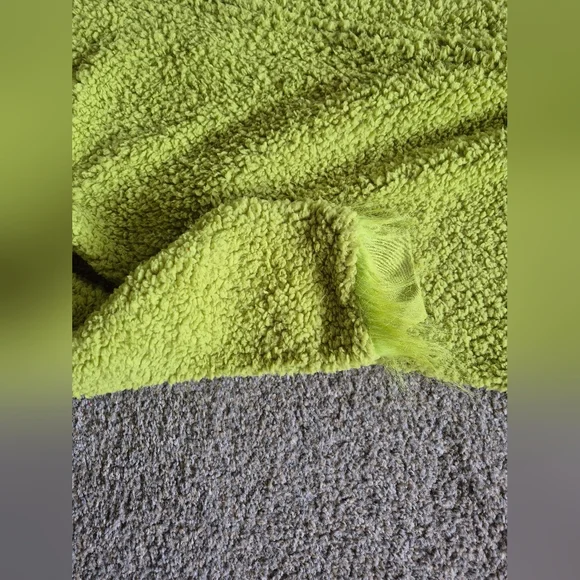 How The Grinch Stole Christmas Dr Seuss Adult Onesie - Picture 3 of 5